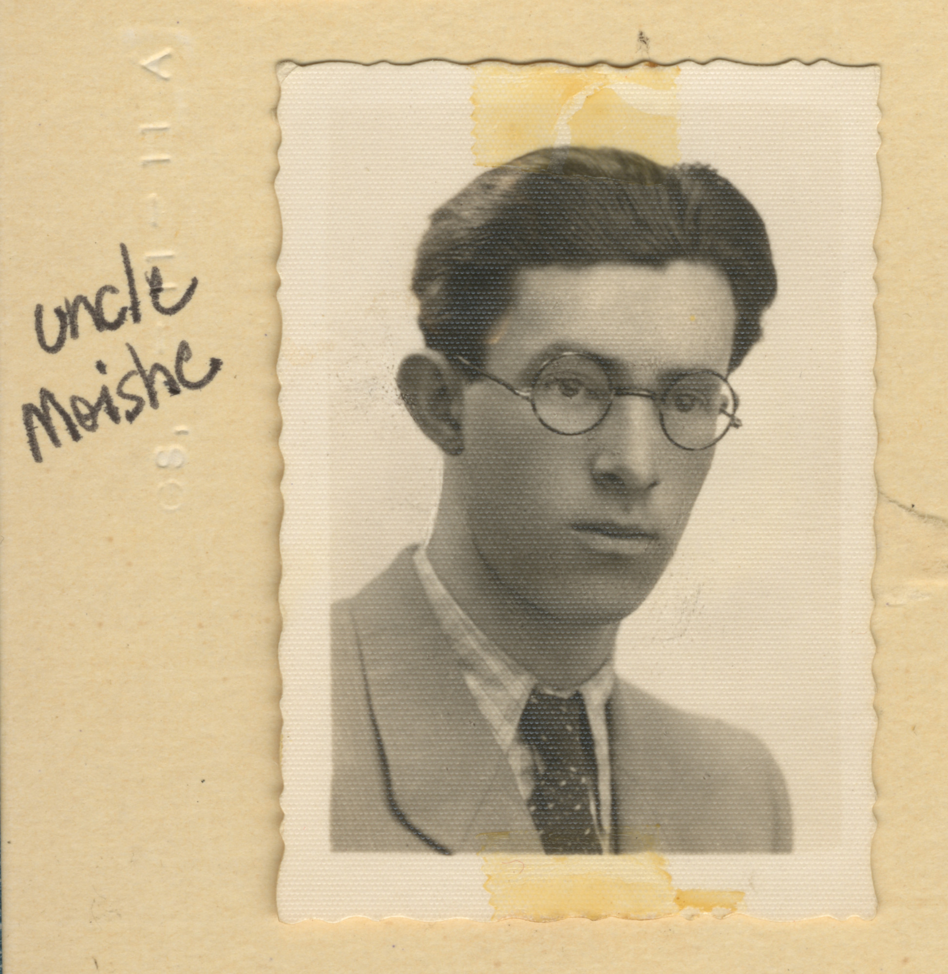 Portrait of Leib Mayer "Moishe" Spiro.

Moishe Spiro was shot on the bridge while trying to return to Nowy Sacz, around 1940.