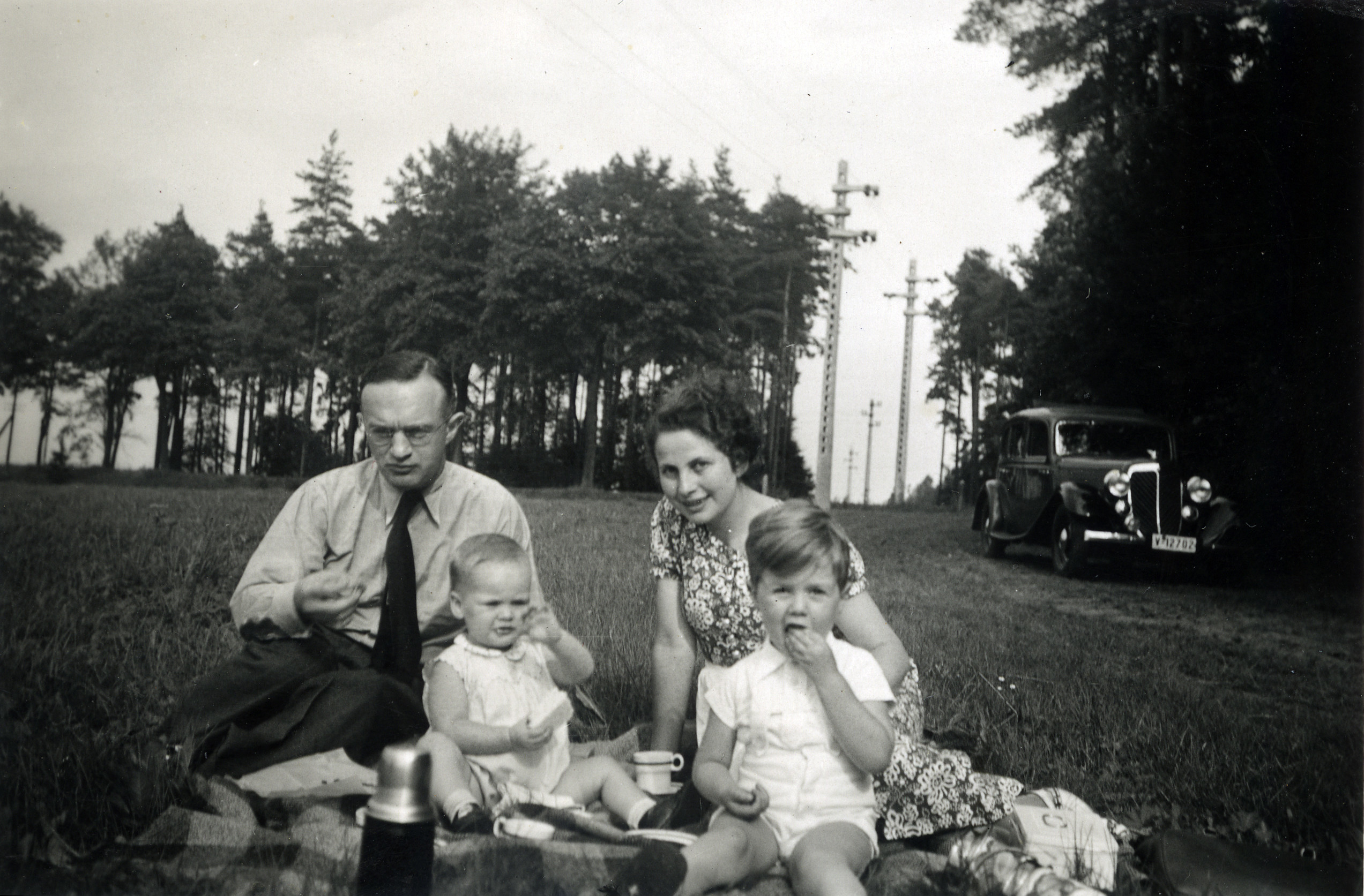 The Spiro family gathers for a picnic in the countryside.

Pictured are Georg and  Esbeth Spiro with their children, Shoshana and Shimon.