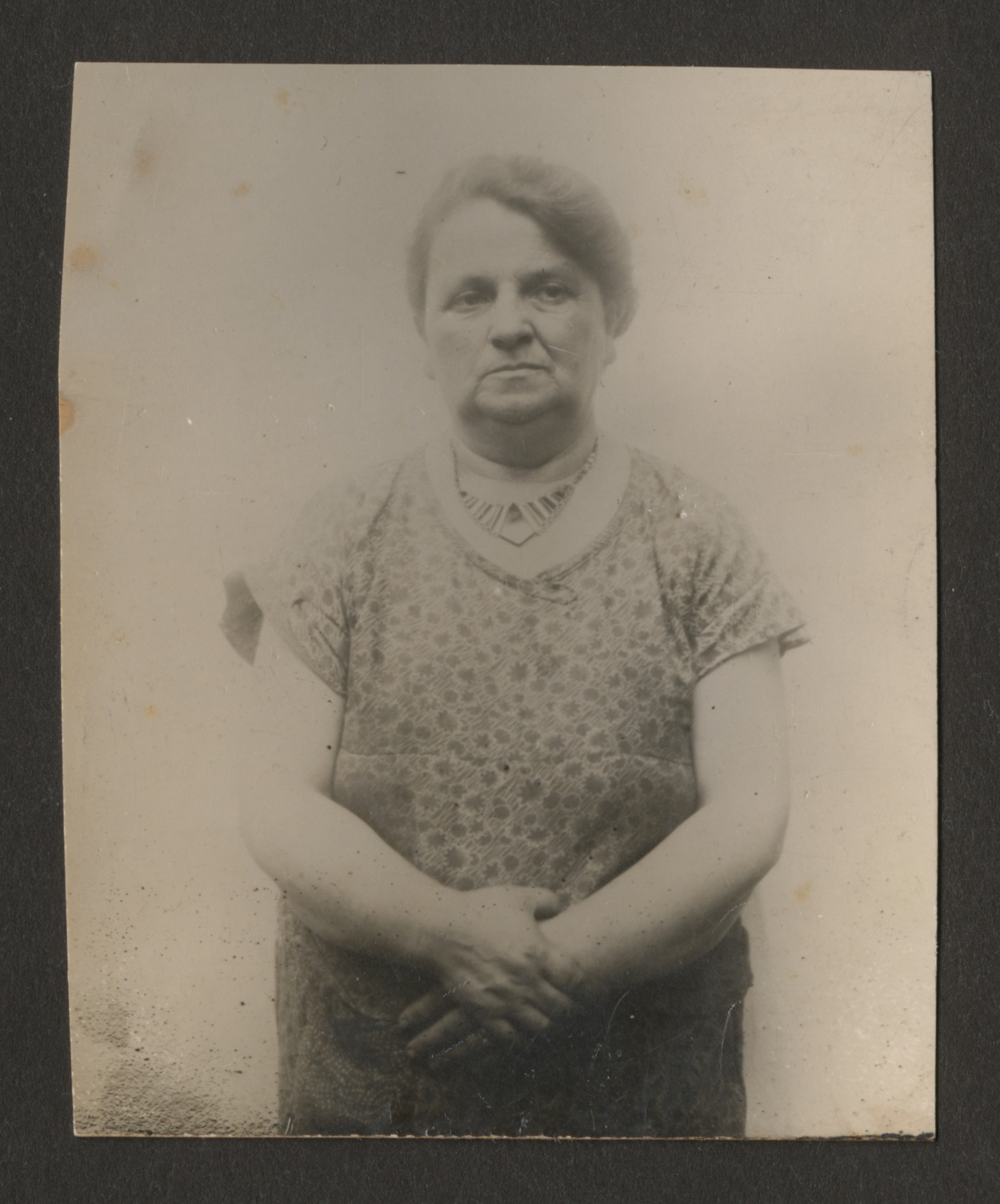 Portrait of a Polish Jewish woman.

Pictured is the mother of Leon Srebnik [name not known].  She perished in the Warsaw ghetto.