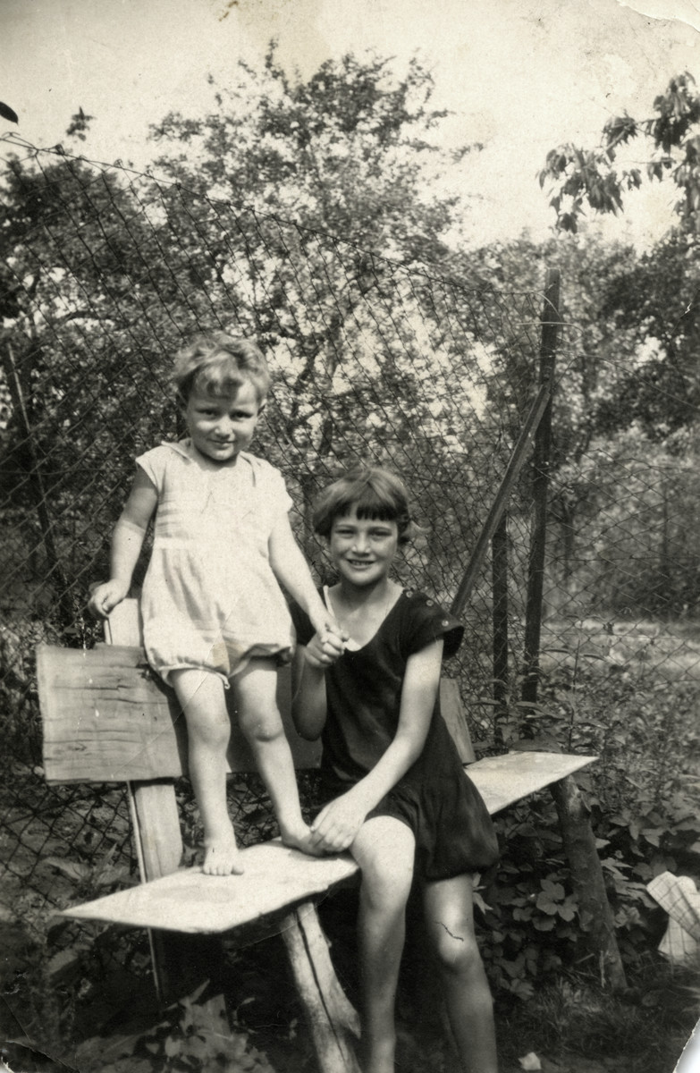 Gus and Erika Meyer pose on a park bench in prewar Germany.