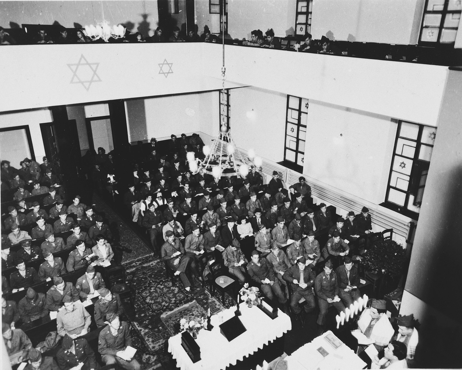 Jewish servicemen attend a religious service in the synagogue in Bad Nauheim, Germany.

Gisela Eckstein was among the survivors in attendance.
