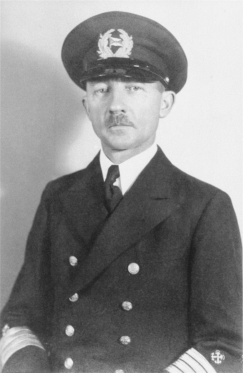 Portrait of Gustav Schroeder, captain of the MS St. Louis.