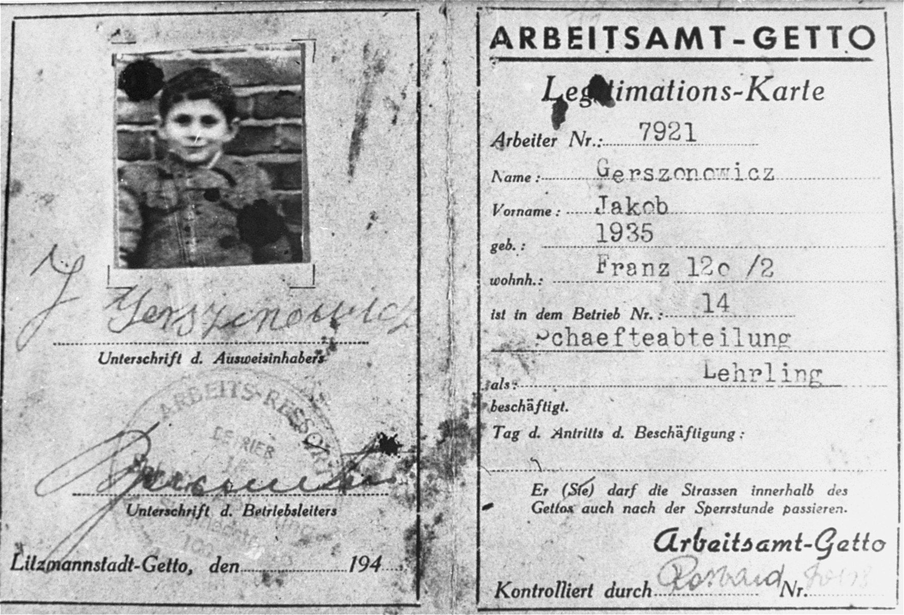 A work permit issued in the Lodz ghetto to Jakob Gerszonowicz, authorizing him to be an apprentice in the feather resort.