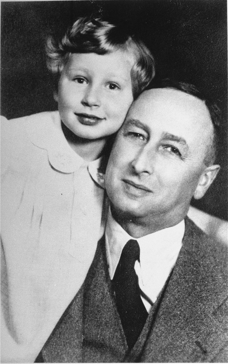 Portrait of a Jewish father and daughter in Kovno, Lithuania.

Pictured is Yefim Griliches with his daughter, Ellen.