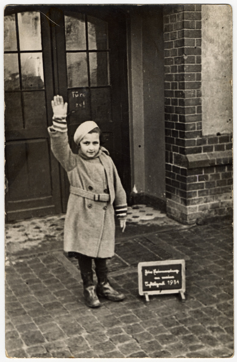 Alice Rosenthal, a Jewish girl, is forced to give a Hitler salute for her school photograph.