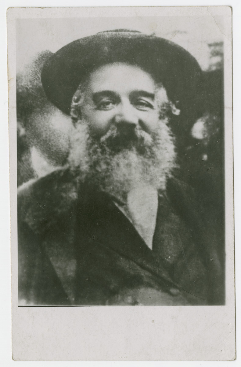 Close-up portrait of the Muncaczer rebbe, Rabbi Chaim Eliezer Shapiro.