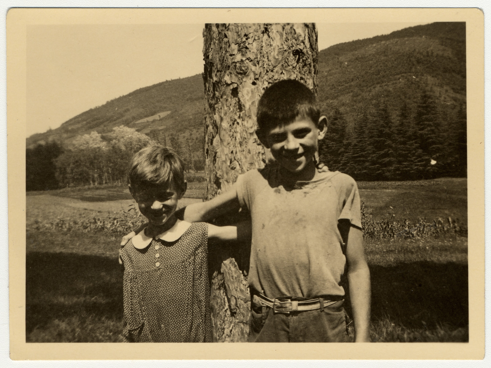 Rosa and Max Krolik pose at the Chateau de la Hille. 

Both were brought to the USA in 1941 through the efforts of Mme. Lilly Felddegen as part of a group of 100 children rescued by the US Committee on European Children, chaired by Marshall Field.