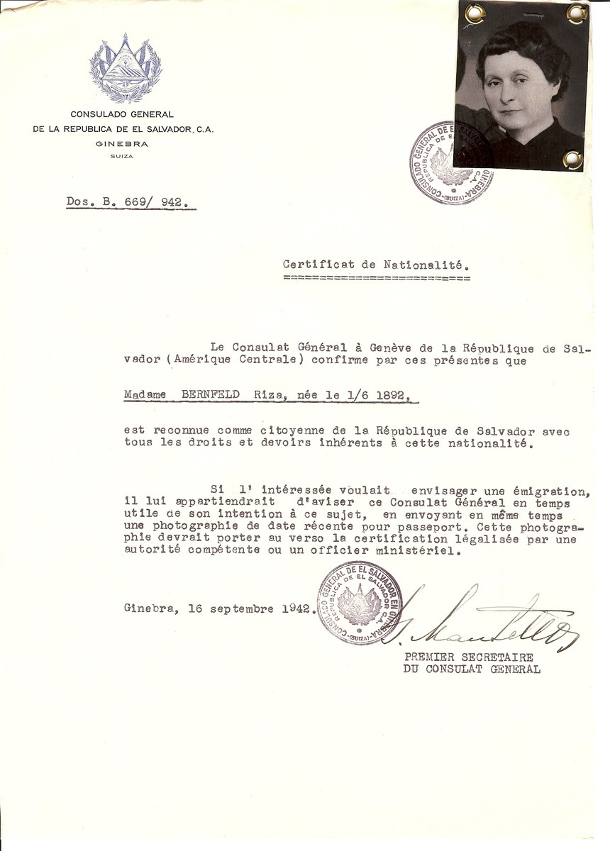 Unauthorized Salvadoran citizenship certificate issued to Riza Bernfeld (b. June 1, 1892) by George Mandel-Mantello, First Secretary of the Salvadoran Consulate in Switzerland.