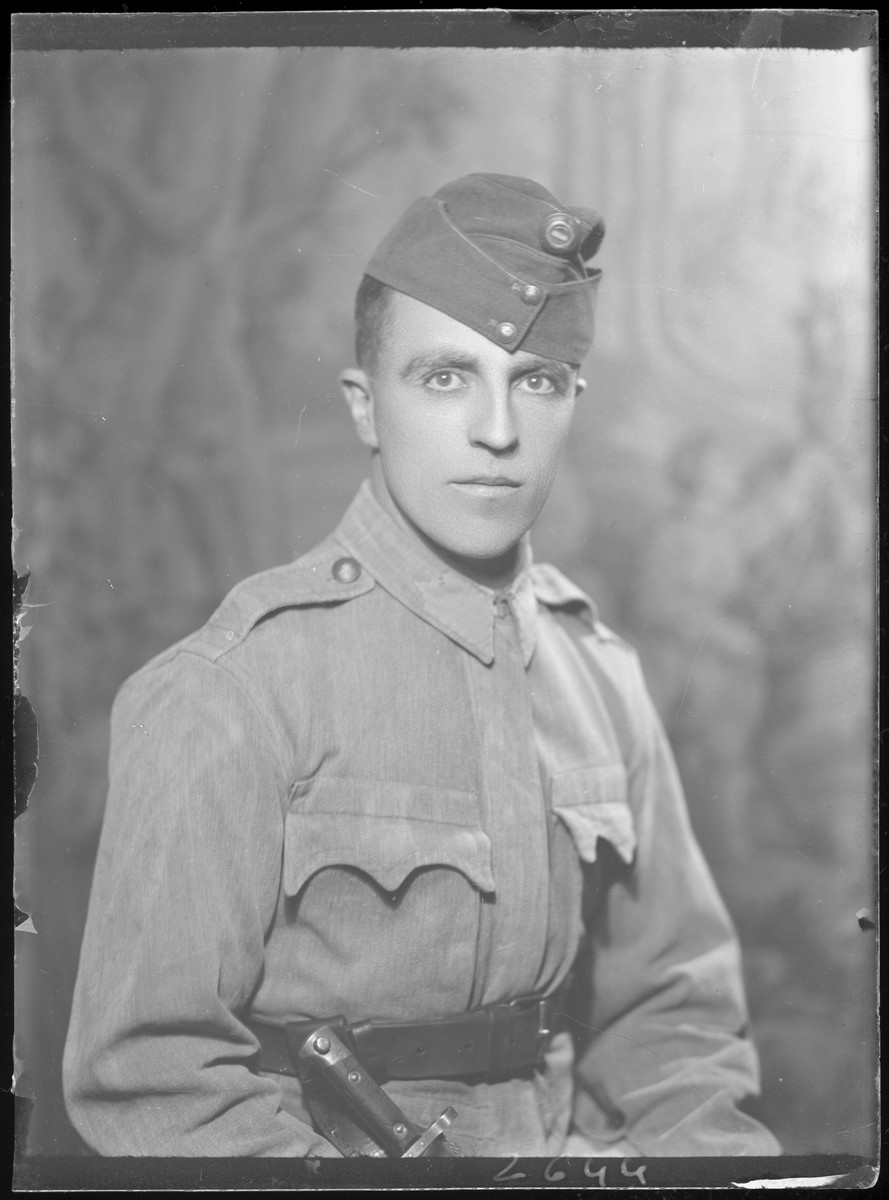 Studio portrait of Sandor Schlesinger, in military uniform.