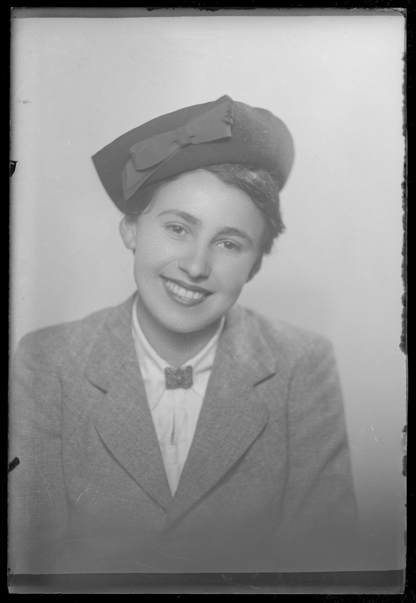 Studio portrait of Margit Schvartz.