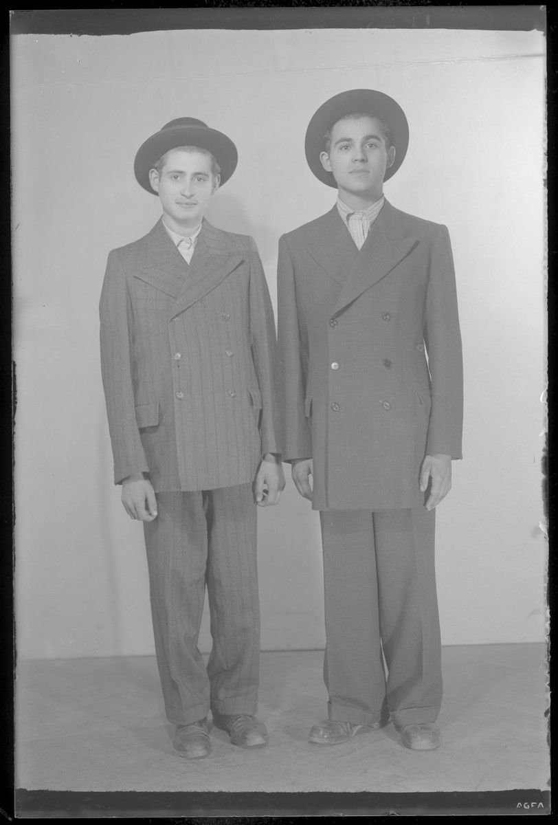 Studio portrait of Henrich Markovits and another young man.