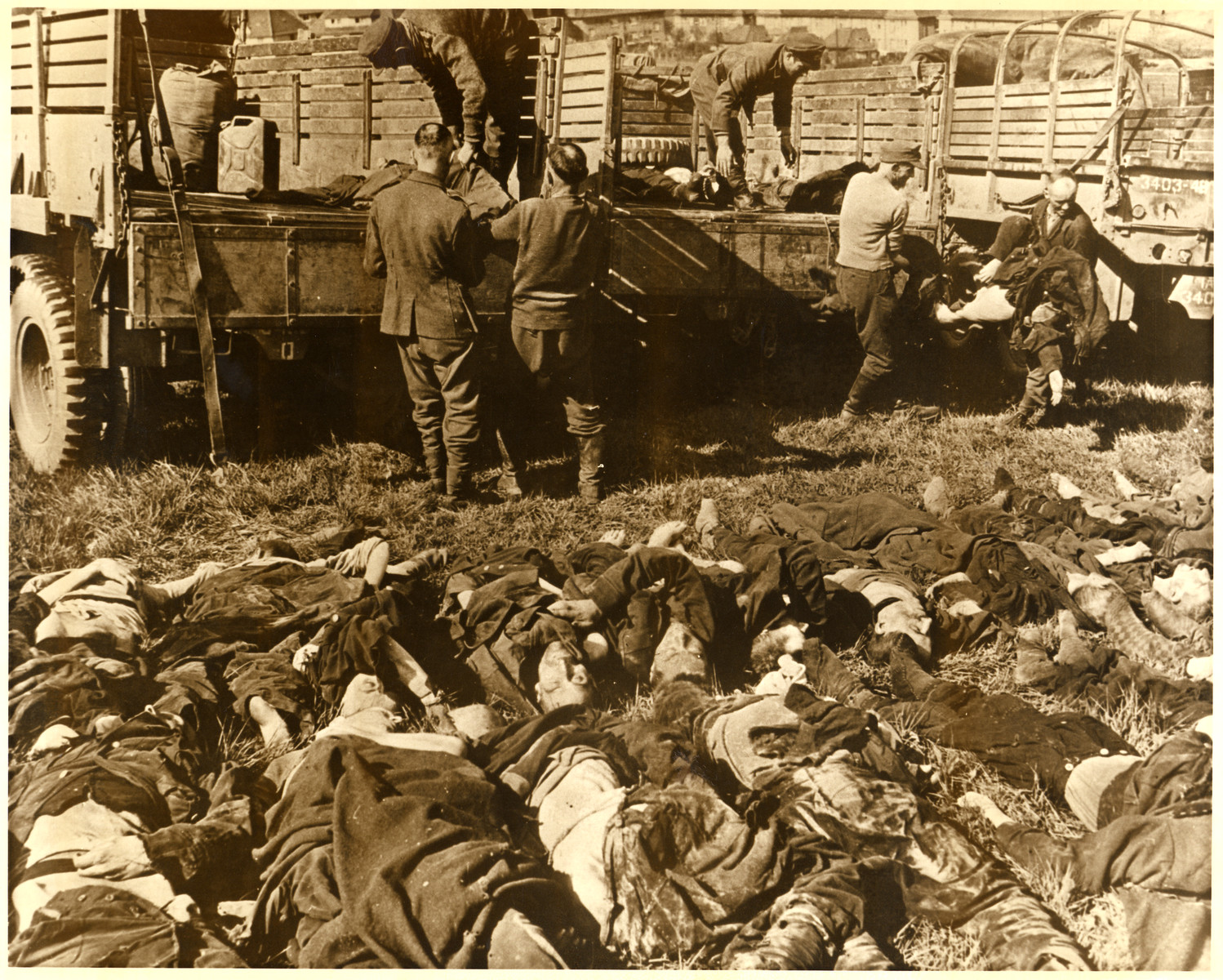 German POWs prepare to bury the bodies of 200 Soviet prisoners who perished in the Hemer POW camp.