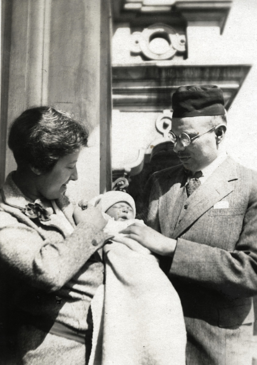 Elisabeth and Max Joshua hold their newborn son, Jacob.