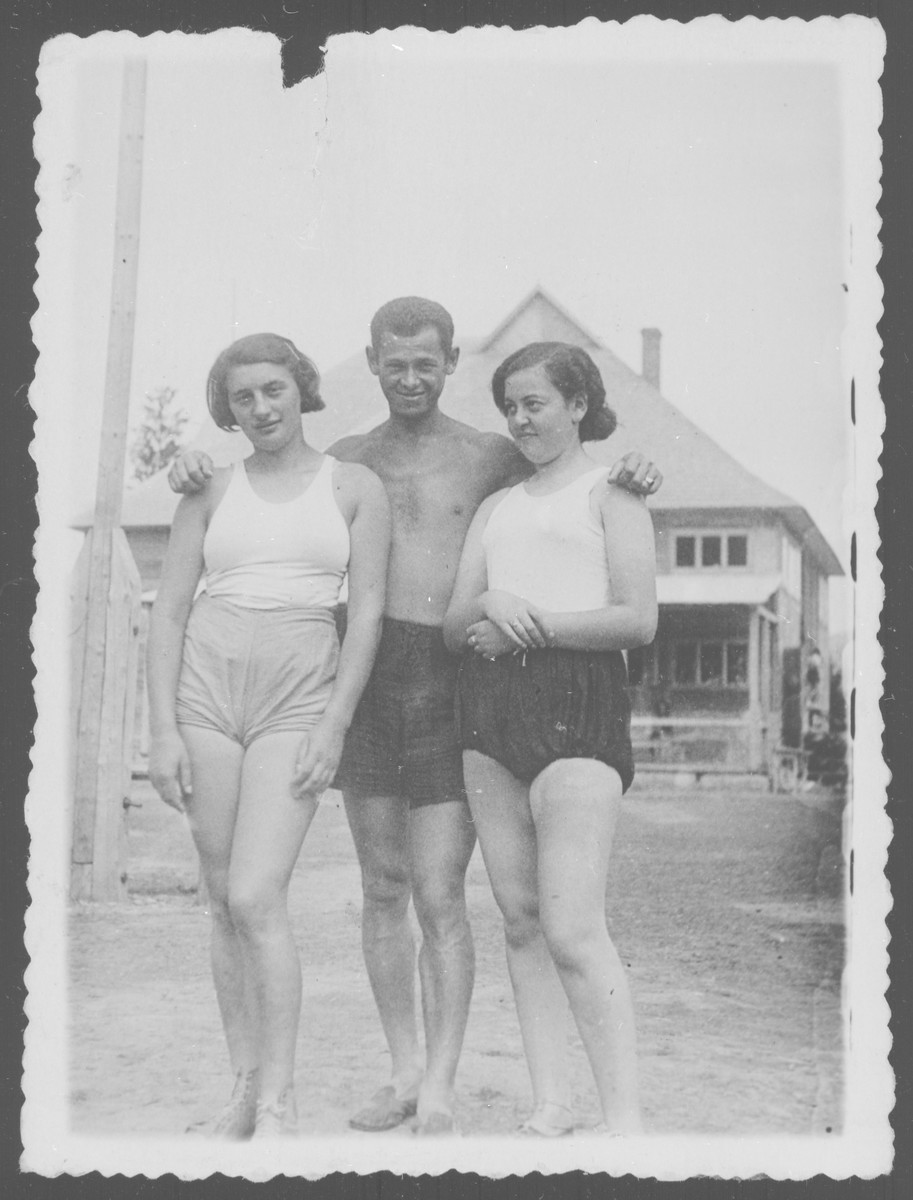 Portrait of three Jewish teenagers in a sports camp.

Liza Grochowska is standing on the left.