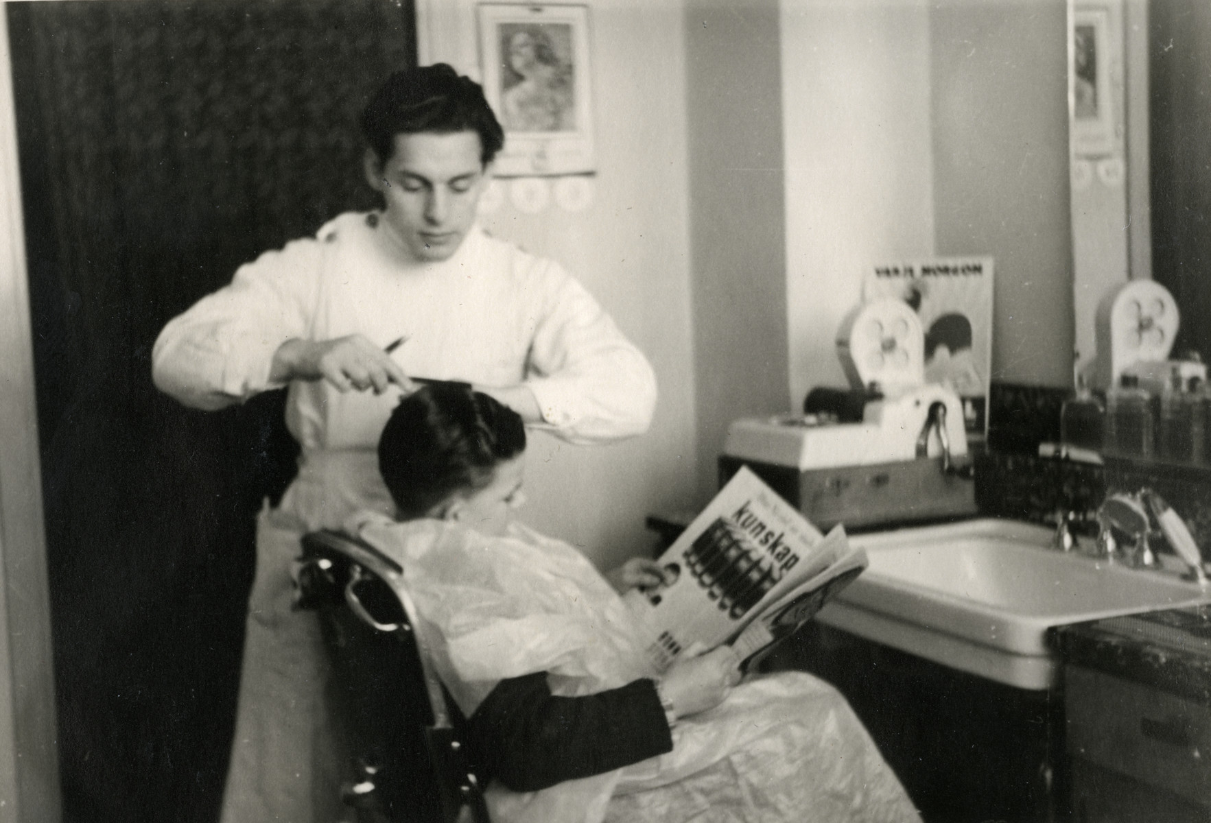Abraham Kischinovsky learns to be a barber in Sweden.