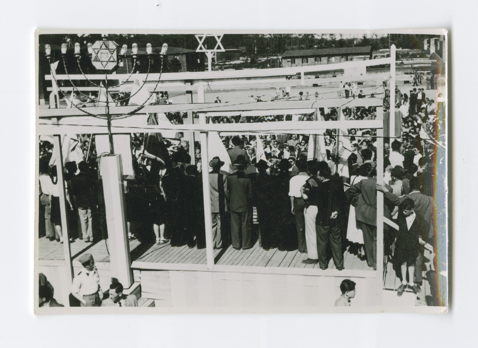 Residents gather for a Zionist rally in the Schlachtensee displaced persons camp.