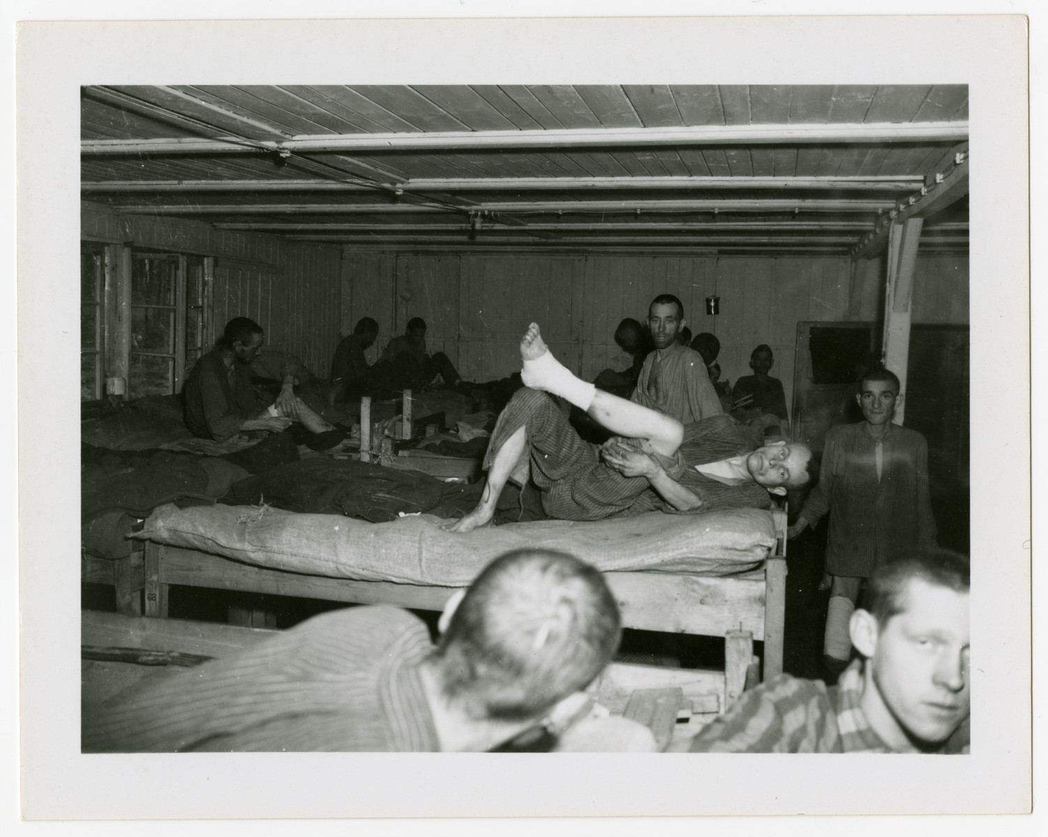 Survivors receive medical treatment in the Langenstein-Zwieberge concentration camp.
