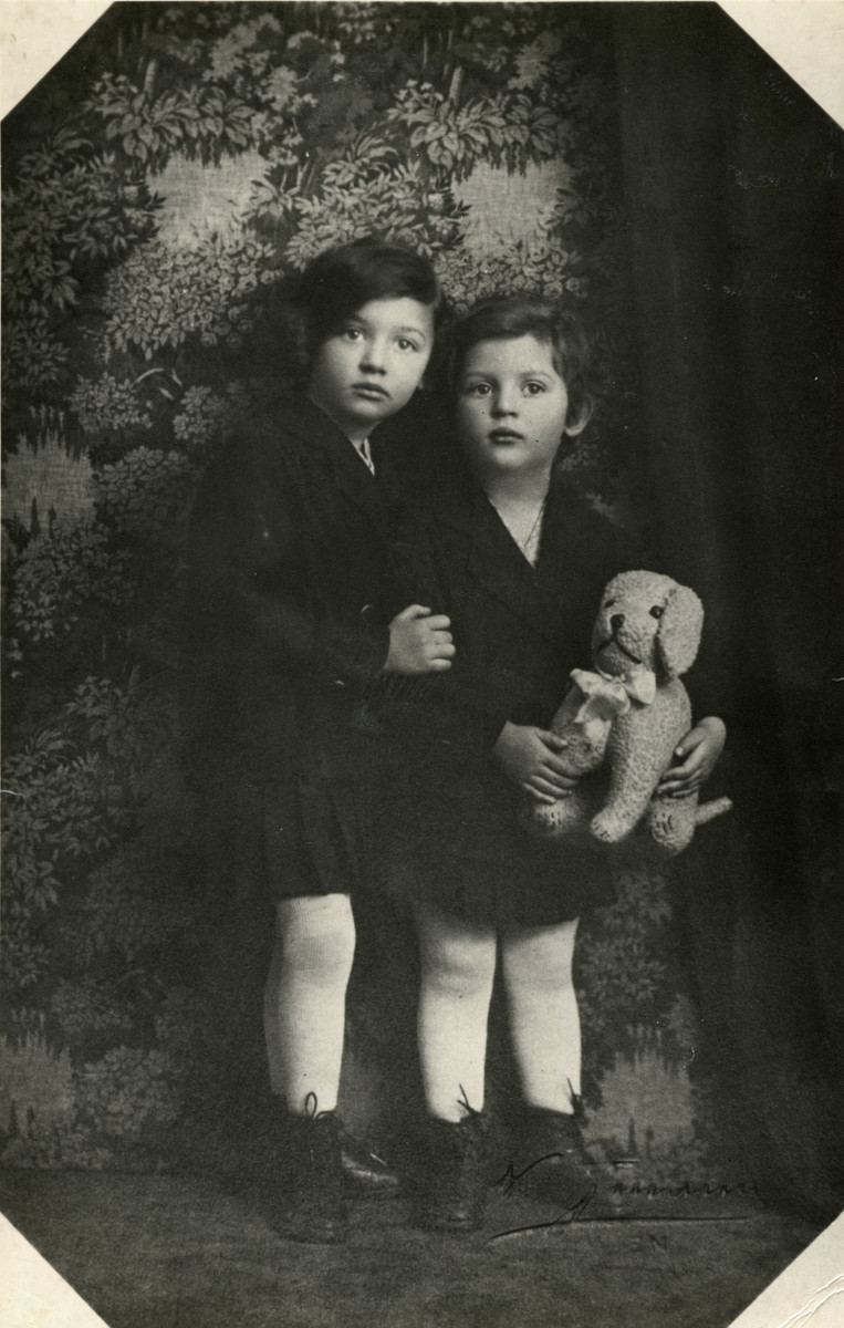 Studio portrait of Gerda and Sonja Beruh in Vienna, Austria at 7 and 6 years old respectively.