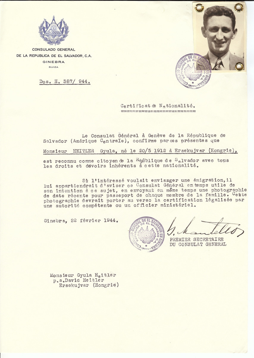 Unauthorized Salvadoran citizenship certificate issued to Gyula Heitler (b. May 20, 1912 in Ersekujvar) by George Mandel-Mantello, First Secretary of the Salvadoran Consulate in Switzerland and sent to his residence in Ersekujvar.
