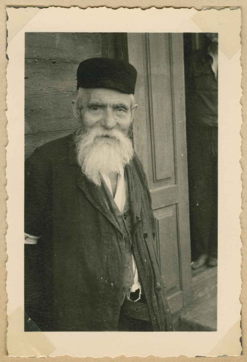 Close-up portrait of an elderly religious Jewish man in Deblin-Irena.