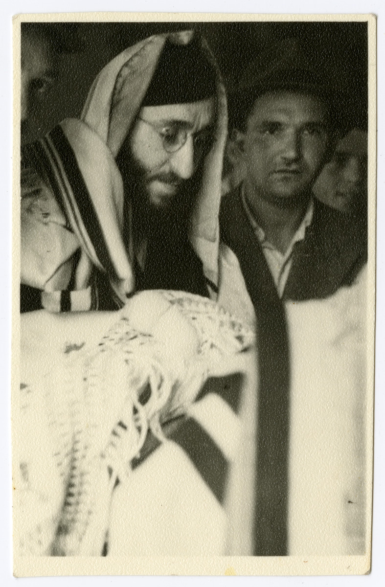 Brit milah of Moshe Sadik in the Braunau displaced persons camp.