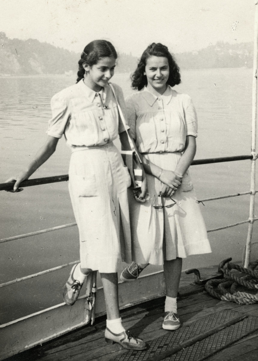 Renate (right) and Mathilde Rietti pose on the shore of Lake Como.