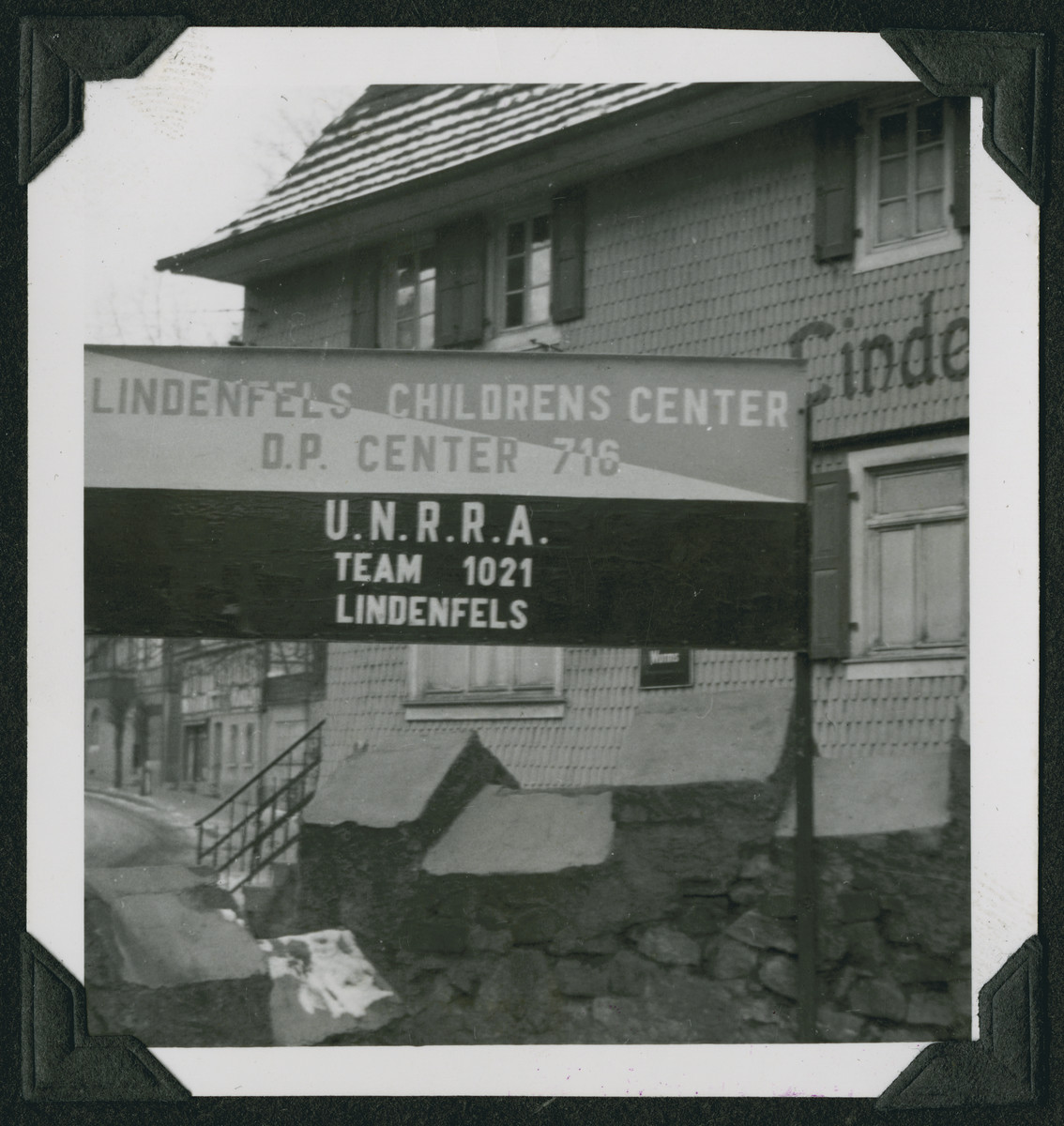 Entrance to the Lindenfels children's home.