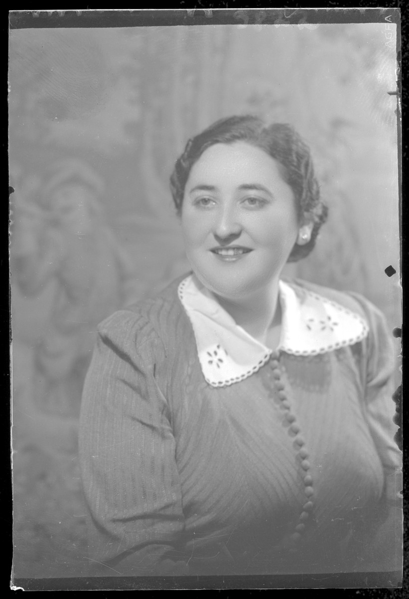 Studio portrait of Sandorne [wife of Sandor] Friedman.