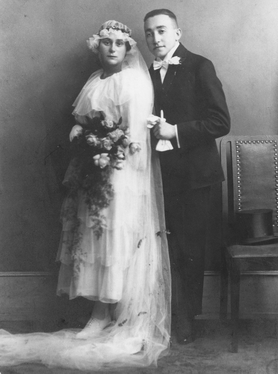 Wedding portrait of Esther and Robert Zarnicer.