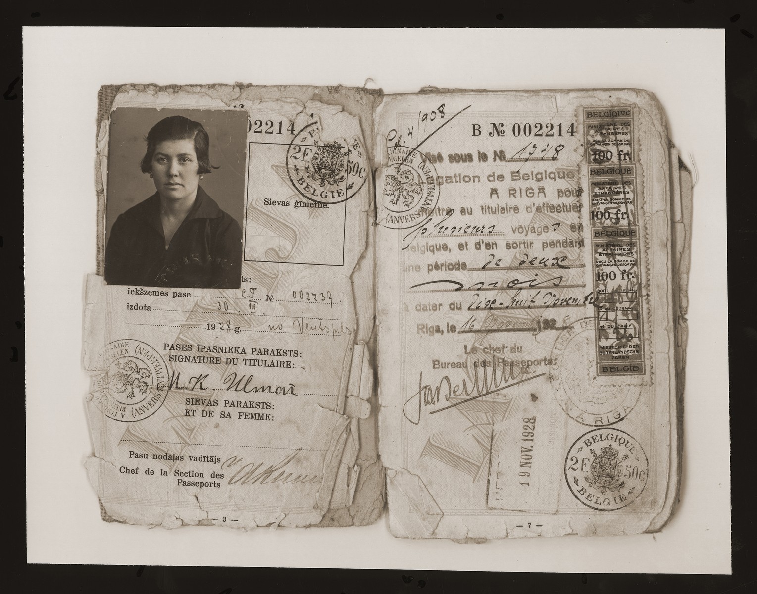 A page of the Latvian passport of Mirjana Ulman, which bears the temporary Belgian visa she used to get into the country in 1928.  The visa was issued by the Belgian Legation in Riga.  According to the terms of the visa, she was permitted to stay in Belgium for only one year.