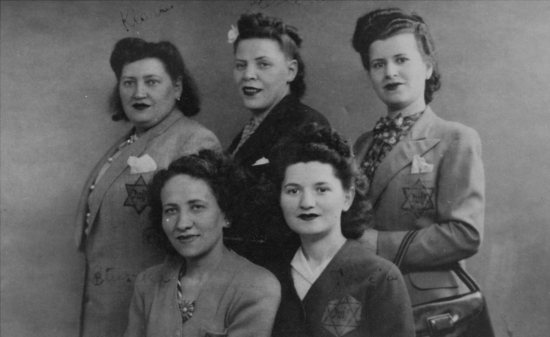 A group of Jewish women in Paris.  Pictured in the back from left to right are Klara, Erna and the donor, Denise Klein.  Sitting in the front are Bluszka and Tovcia.

The woman on the bottom left has also been identified as Jetta (or Ida) Kielmanowicz.