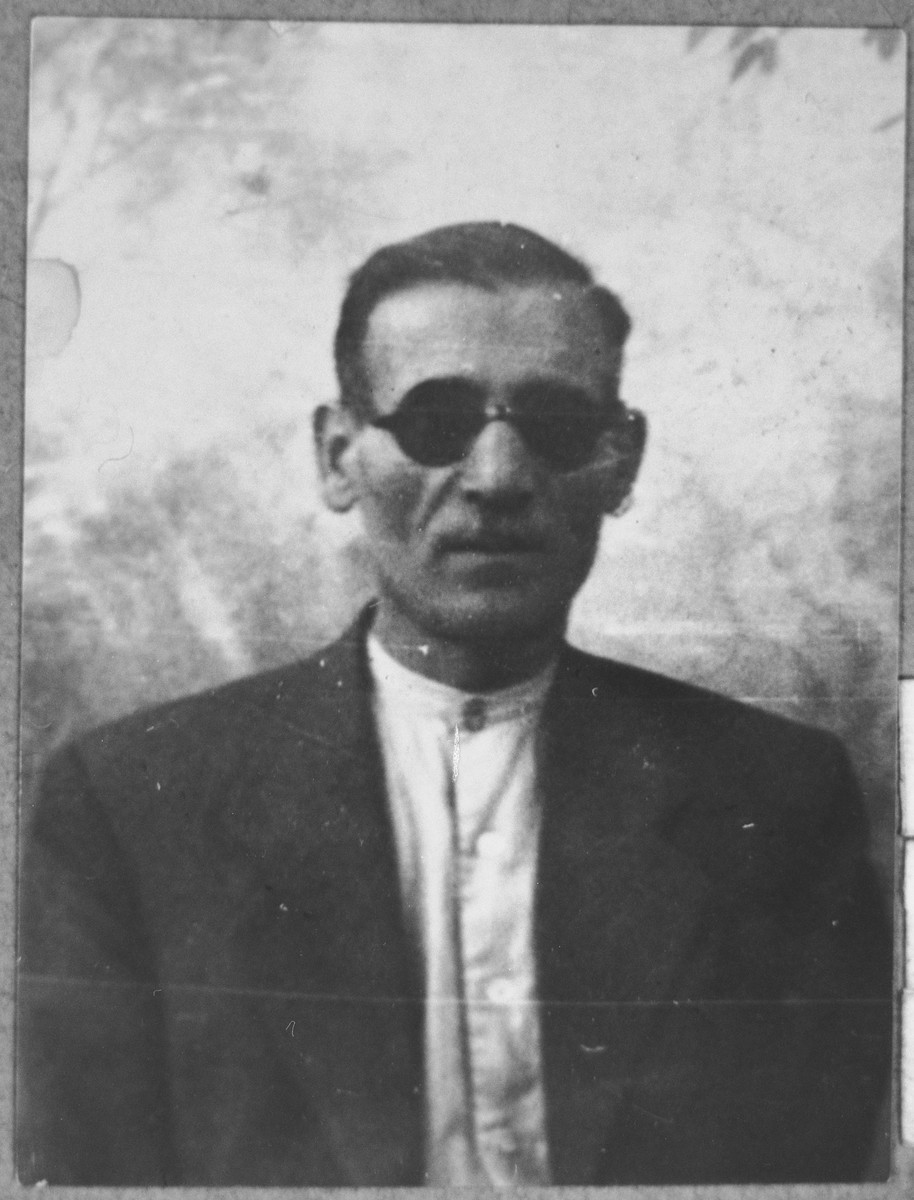 Portrait of Rafael (K.) Levi.  He was a salesman.  He lived at Asadbegova 6 in Bitola.