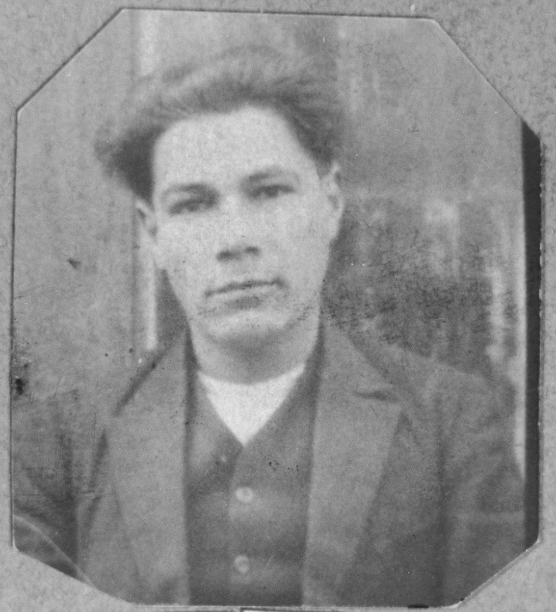 Portrait of Avram Koen.  He was a tailor.  He lived at Yakshitseva 22a in Bitola.