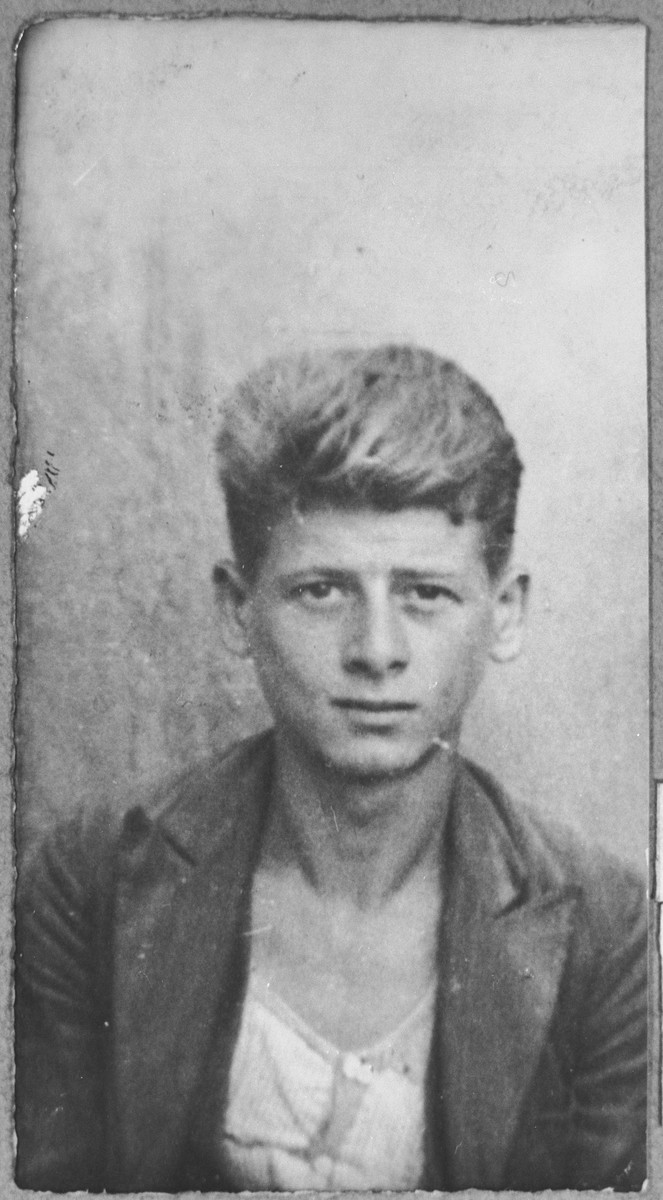 Portrait of David Levi, son of Lesser Levi.  He was a student.  He lived at Gligora 30 in Bitola.