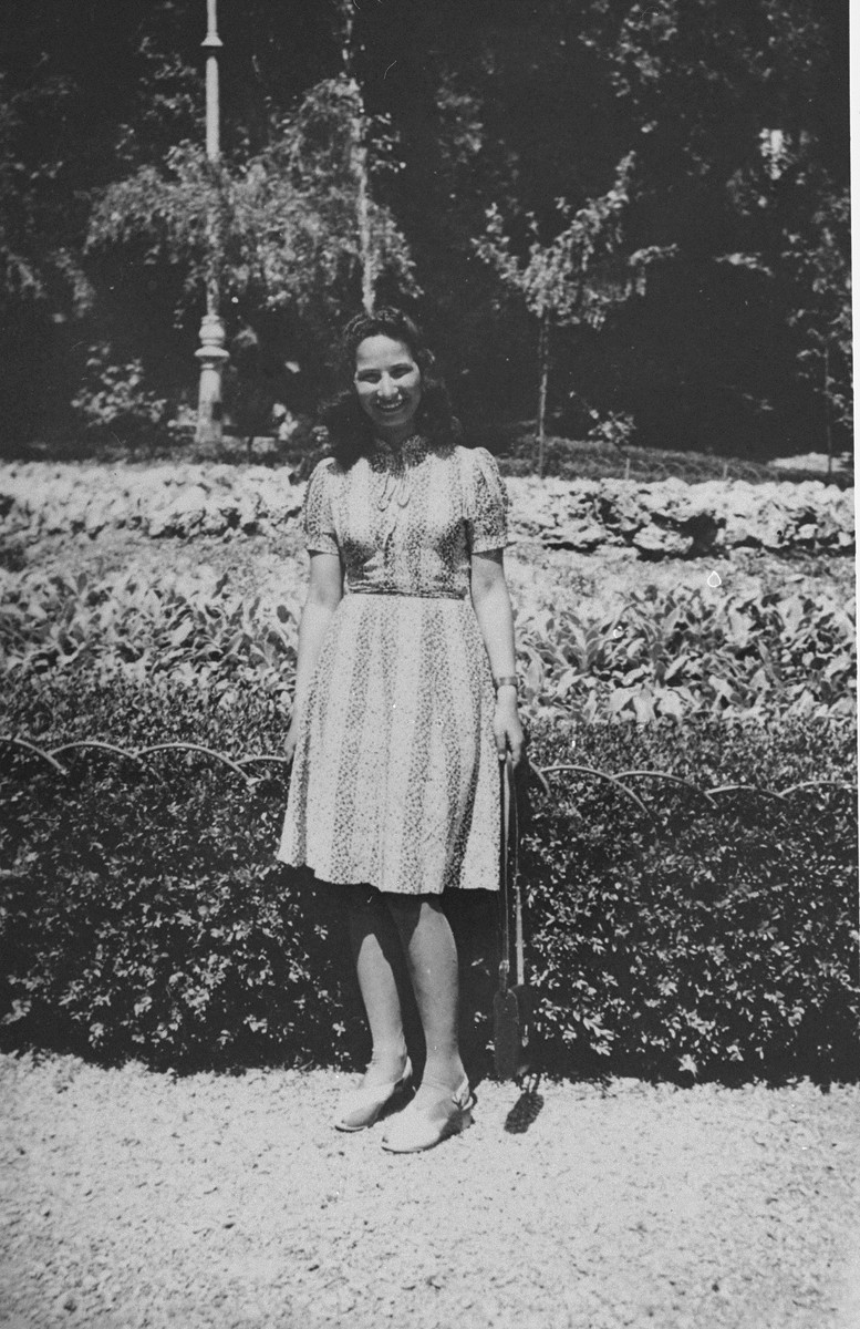 Portrait of Ursula Korn, a German Jewish refugee, at a public garden in Perugia.
