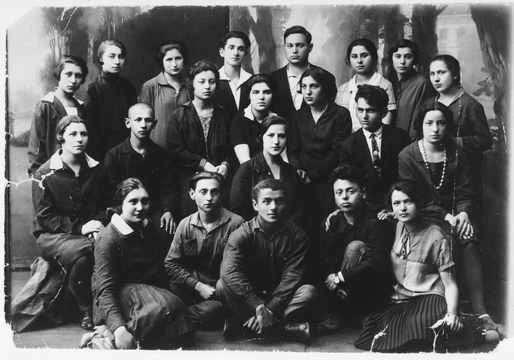 Group portrait of young Bundists in Vilna.

The original caption reads, "taken before Leike Zafron went away."  Among those pictured is Etta (Miransky) Michtom (second row from the top, third from the right).