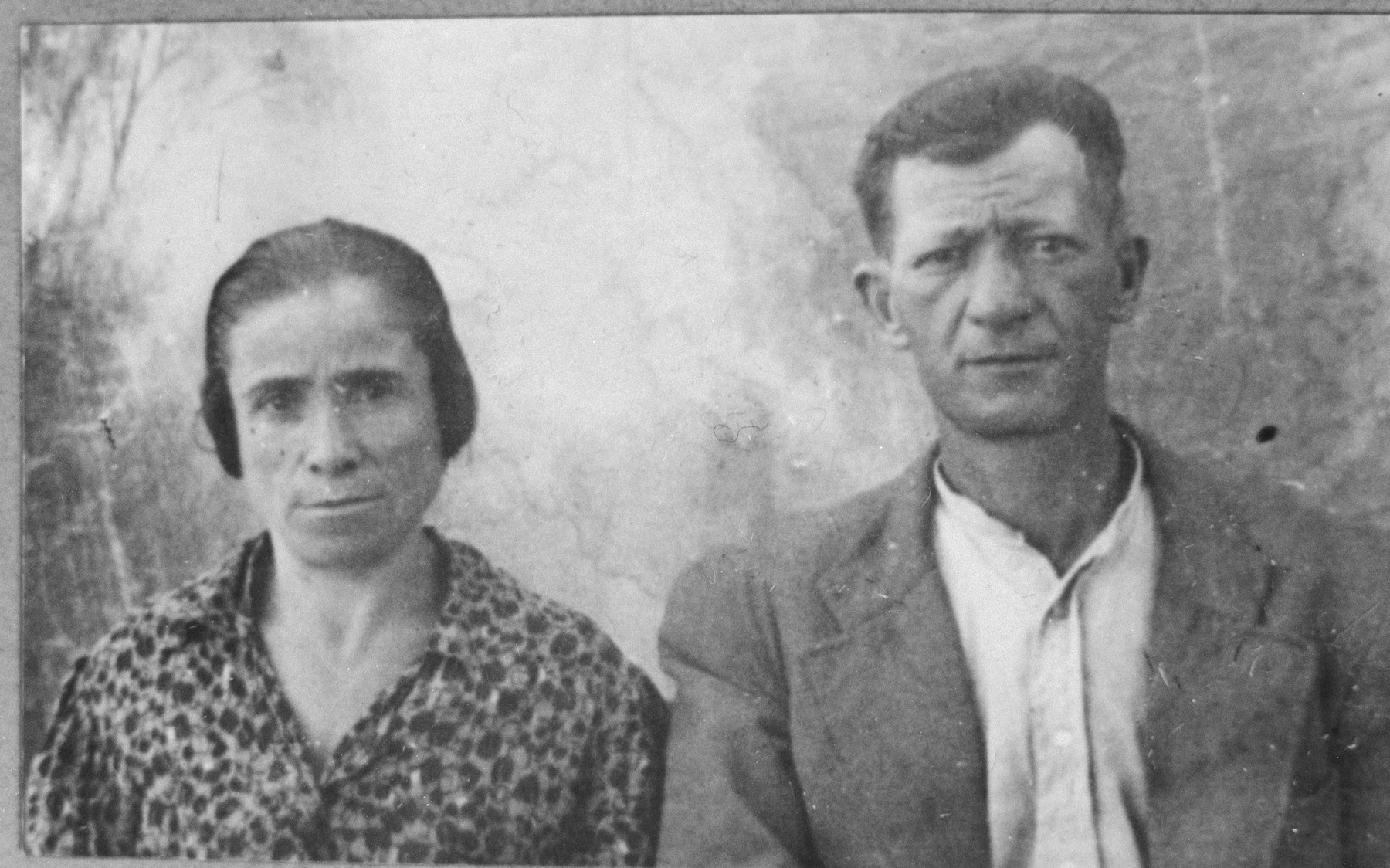 Portrait of Yosef (I.) Pardo and his wife, Sara.  They lived at Kossantchitcheva 9 in Bitola.