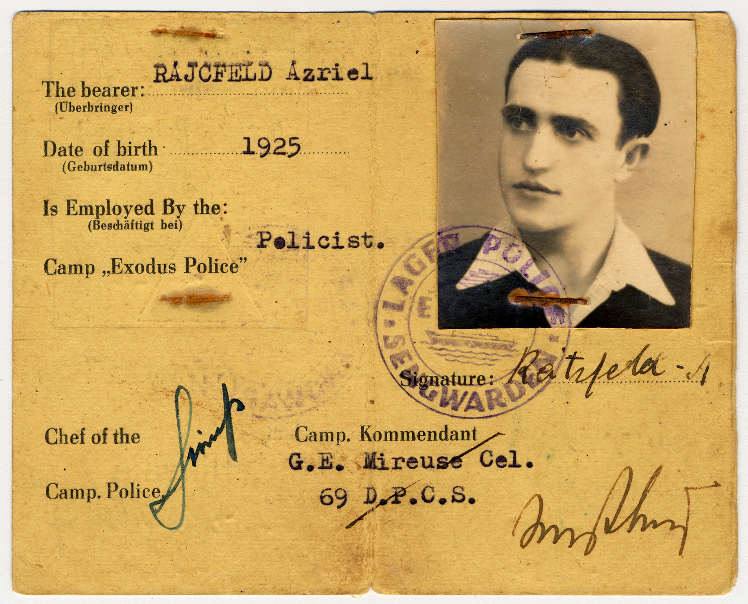Identification card issued to Jewish policeman Azriel Rajcfled in Camp Sengwarden-Wilhelmshaven.