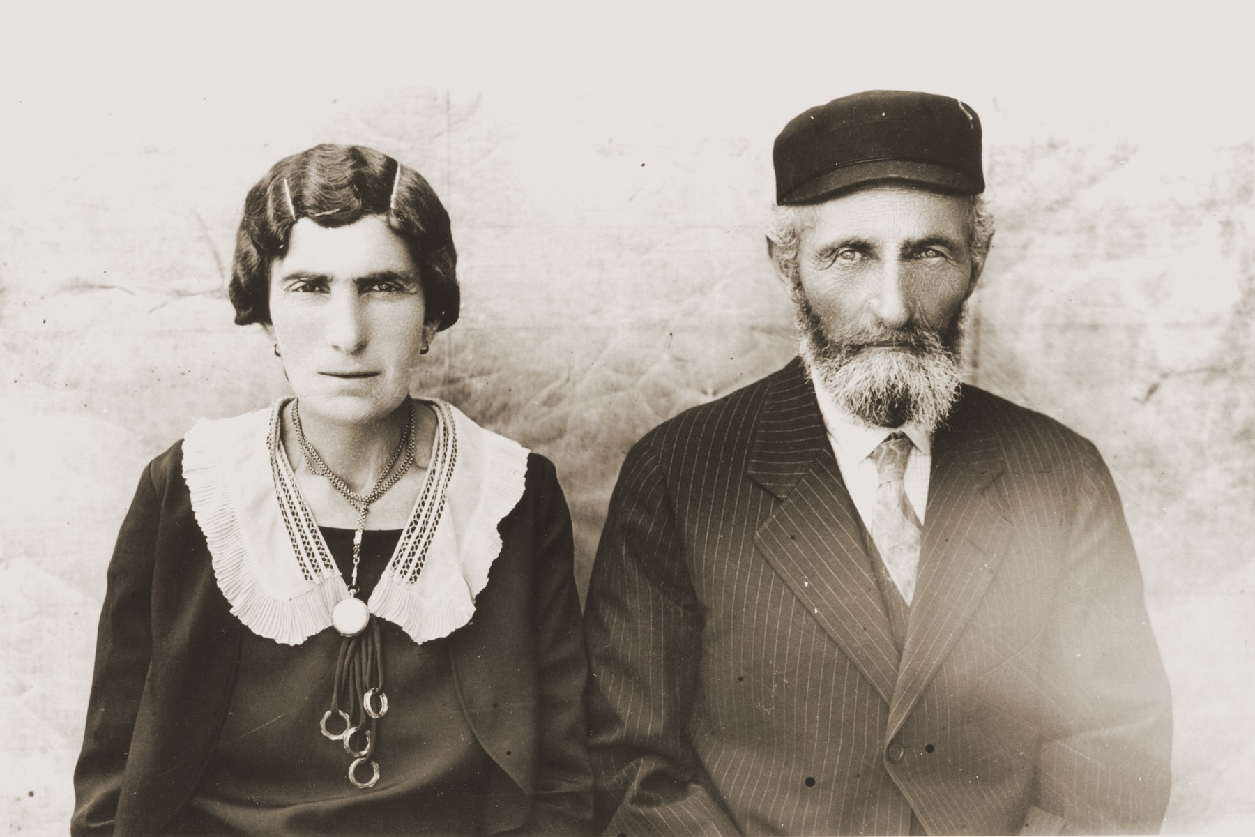 Portrait of Berl and Hanna Gitel (Dresner) Broda, the parents of Tola (Broda) Goldblum.