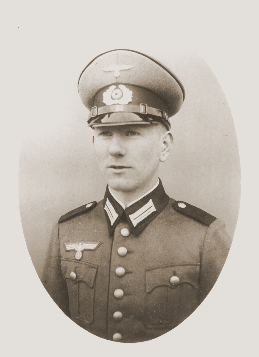 Viktor Stern as an officer in the Wehrmacht.