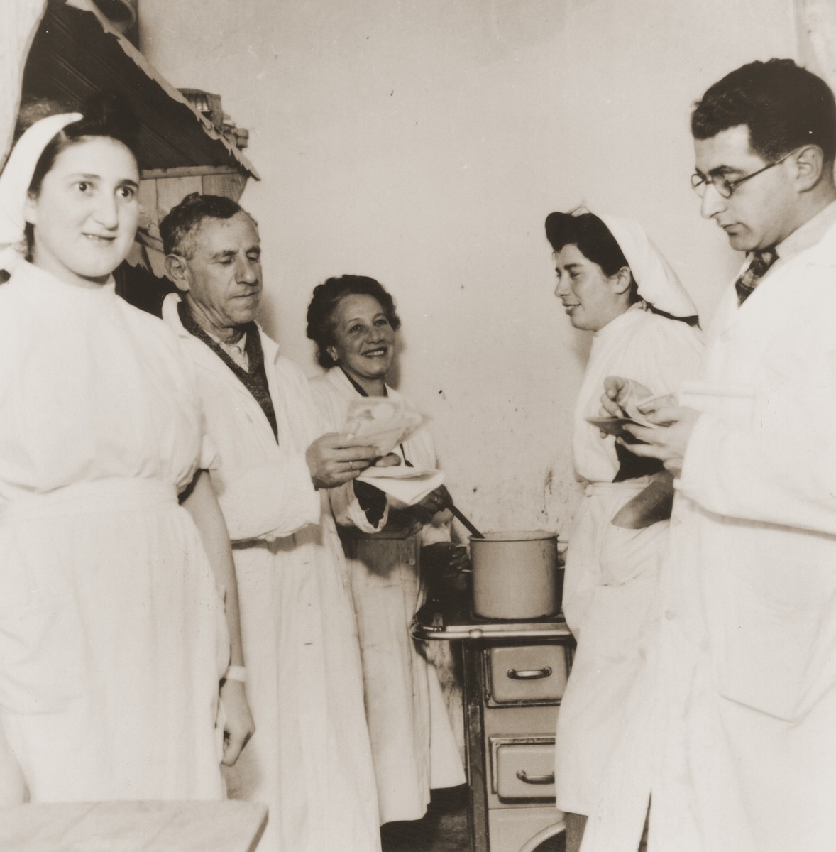 Physicians and nurses who provided medical care for members of the Kladovo transport at an infirmary in Sabac.