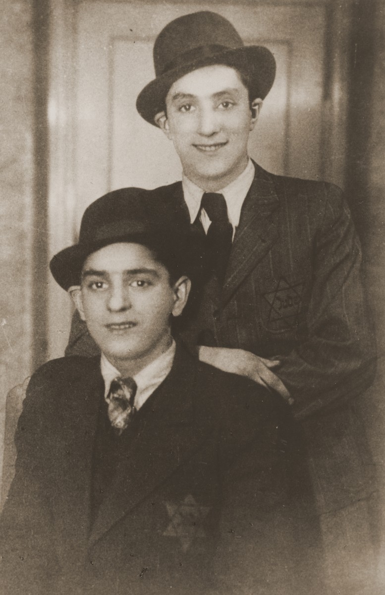 Portrait of David and Aaron Jakobowicz wearing Jewish badges in Sosnowiec.