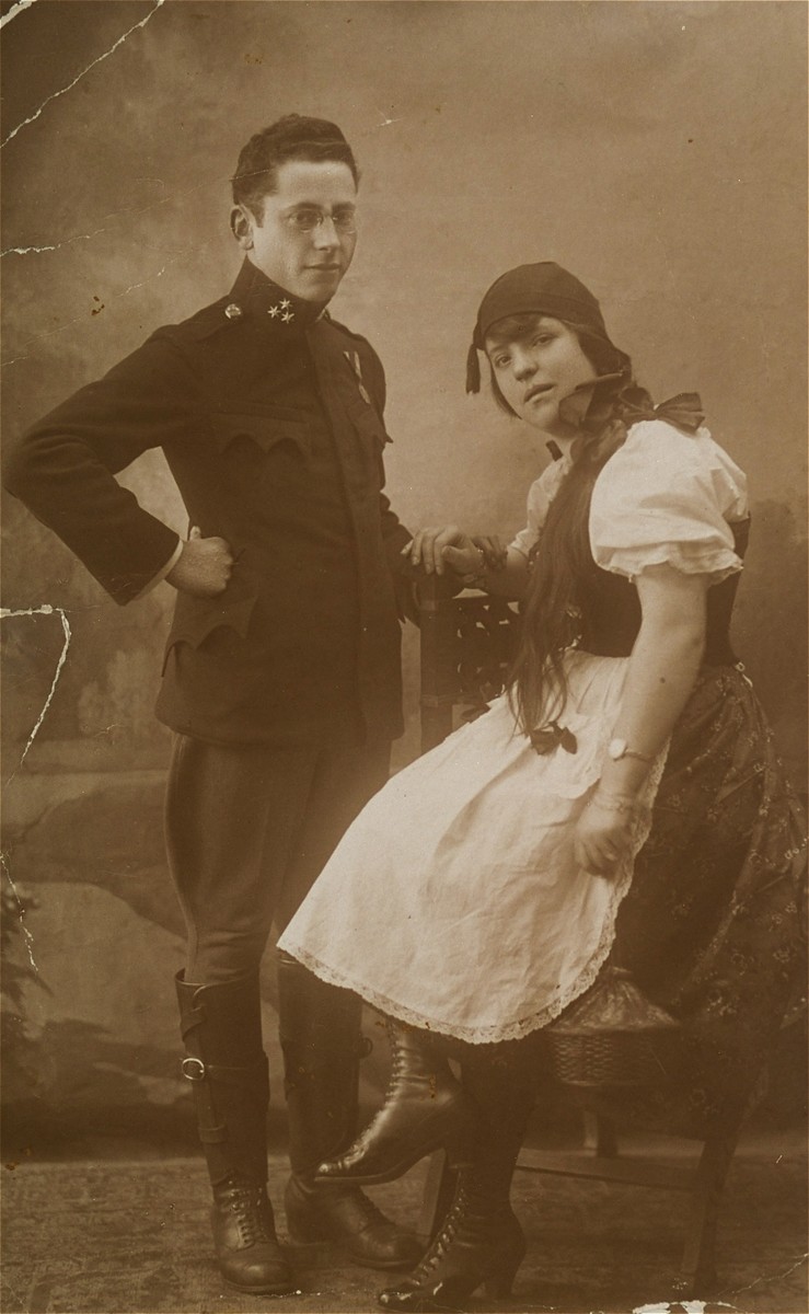 Shraga Fajvel Heilman, an officer in the Austrian army with his wife, Helena Ita Rost Heilman, donor's parents.