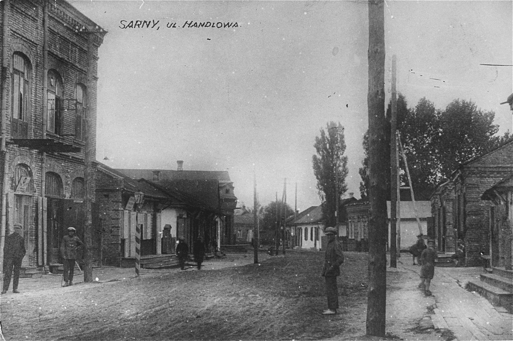 View of Ul. Handlowa [Commerce Street] in Sarny in the 1920's.