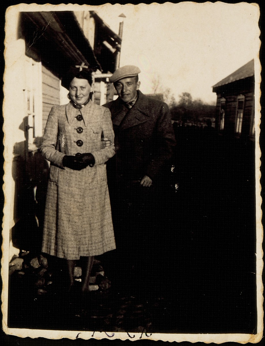 Shoshana Katz poses with her fiance, Hebrew teacher Leibke Botwinik, in the Weidenberg's alley.

Shoshana Katz was murdered by the Germans during the September 1941 mass shooting action in Eisiskes.  Leibke Botwinik was murdered by the Polish Home Army.