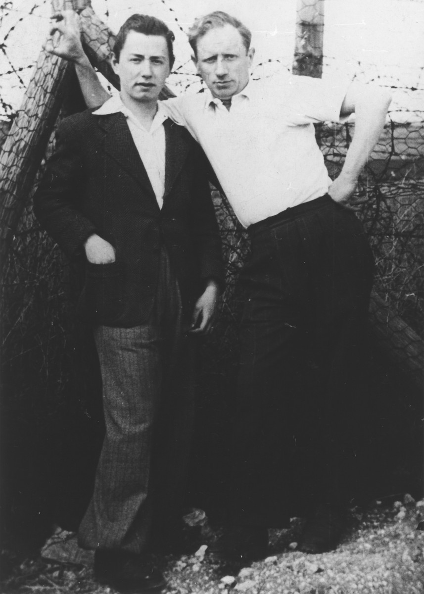 Portrait of two prisoners at the Beaune-la Rolande internment camp.

Pictured at the left is Aba Sztern, who was later deported to Auschwitz on convoy #5.