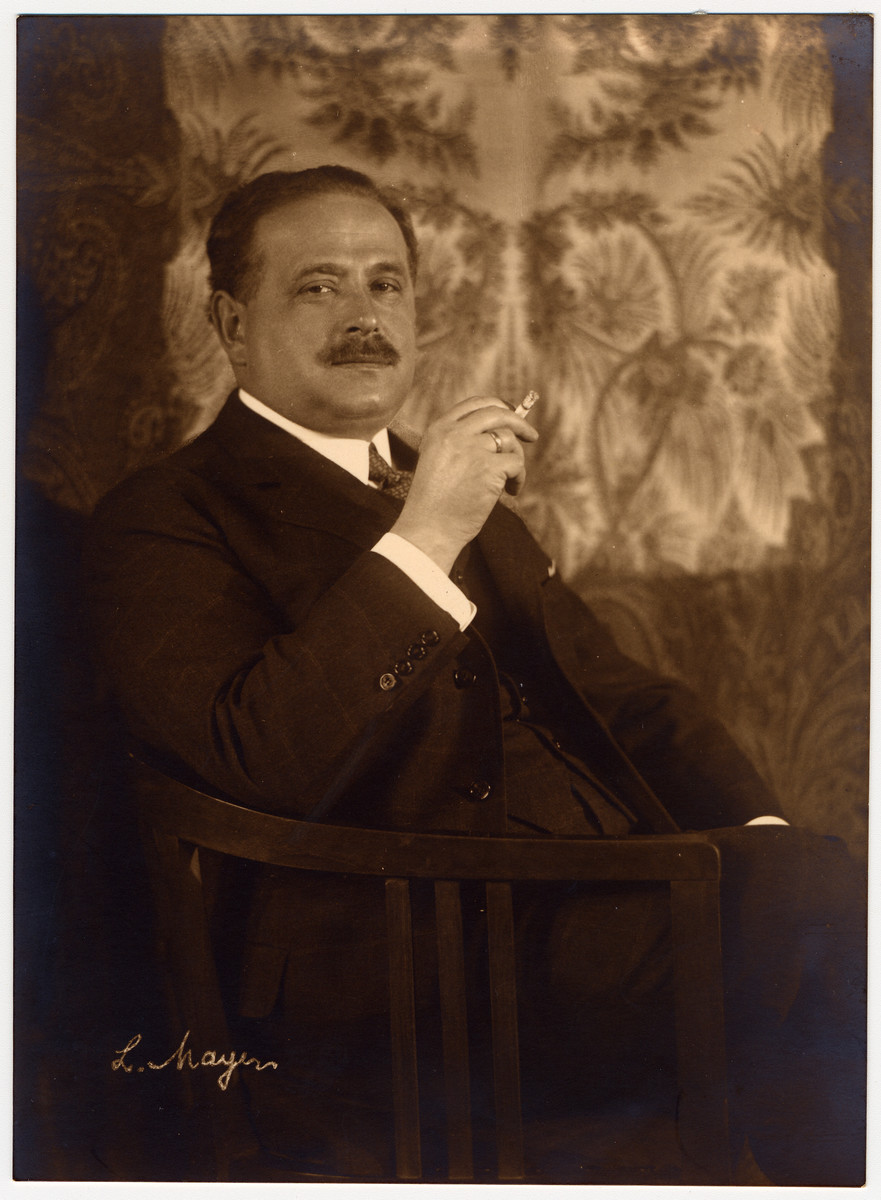 Studio portrait of a Czech Jewish businessman shortly before his death.

Pictured is Dr. Gottlieb Morawetz.