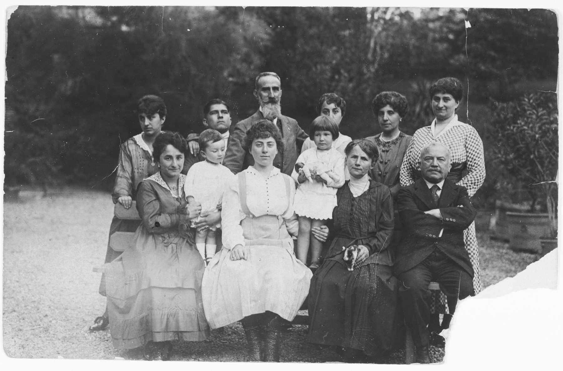 Members of the Levy family.  Included are the grandparents of Franco Fubini.
