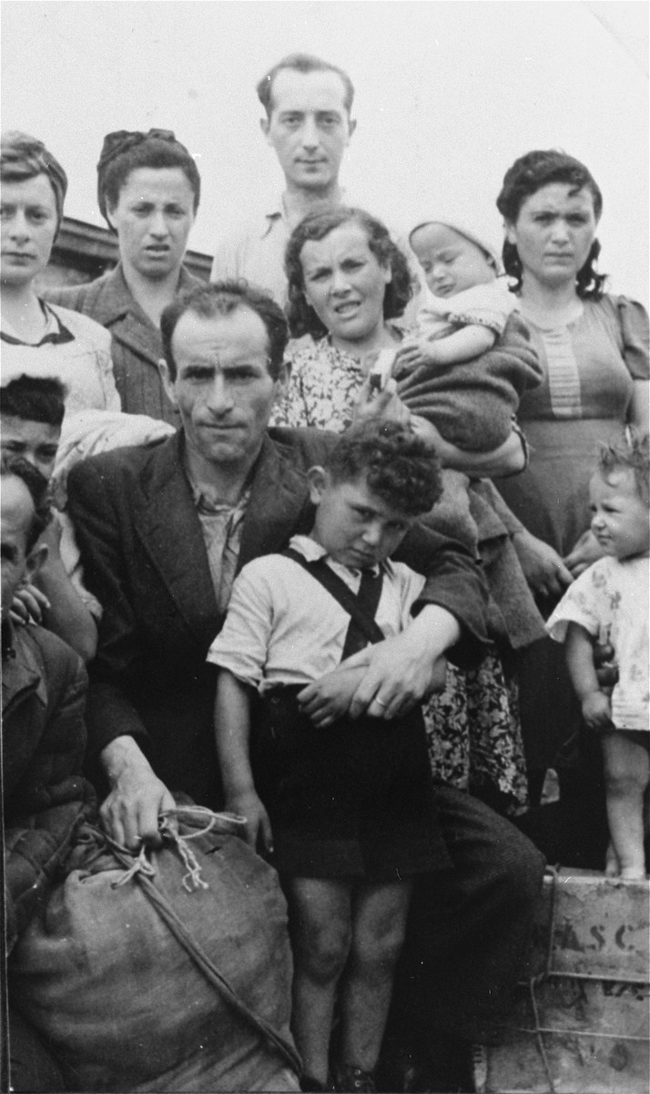 Arrival of the first refugees in the Zeilsheim displaced persons' camp.