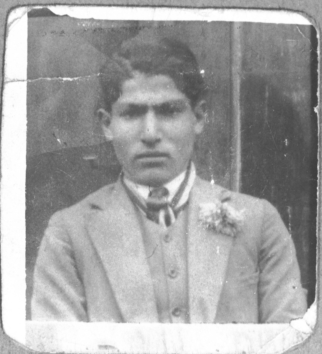 Portrait of David (M.) Kamchi.  He was a greengrocer.  He lived at Skopyanska 52 in Bitola.
